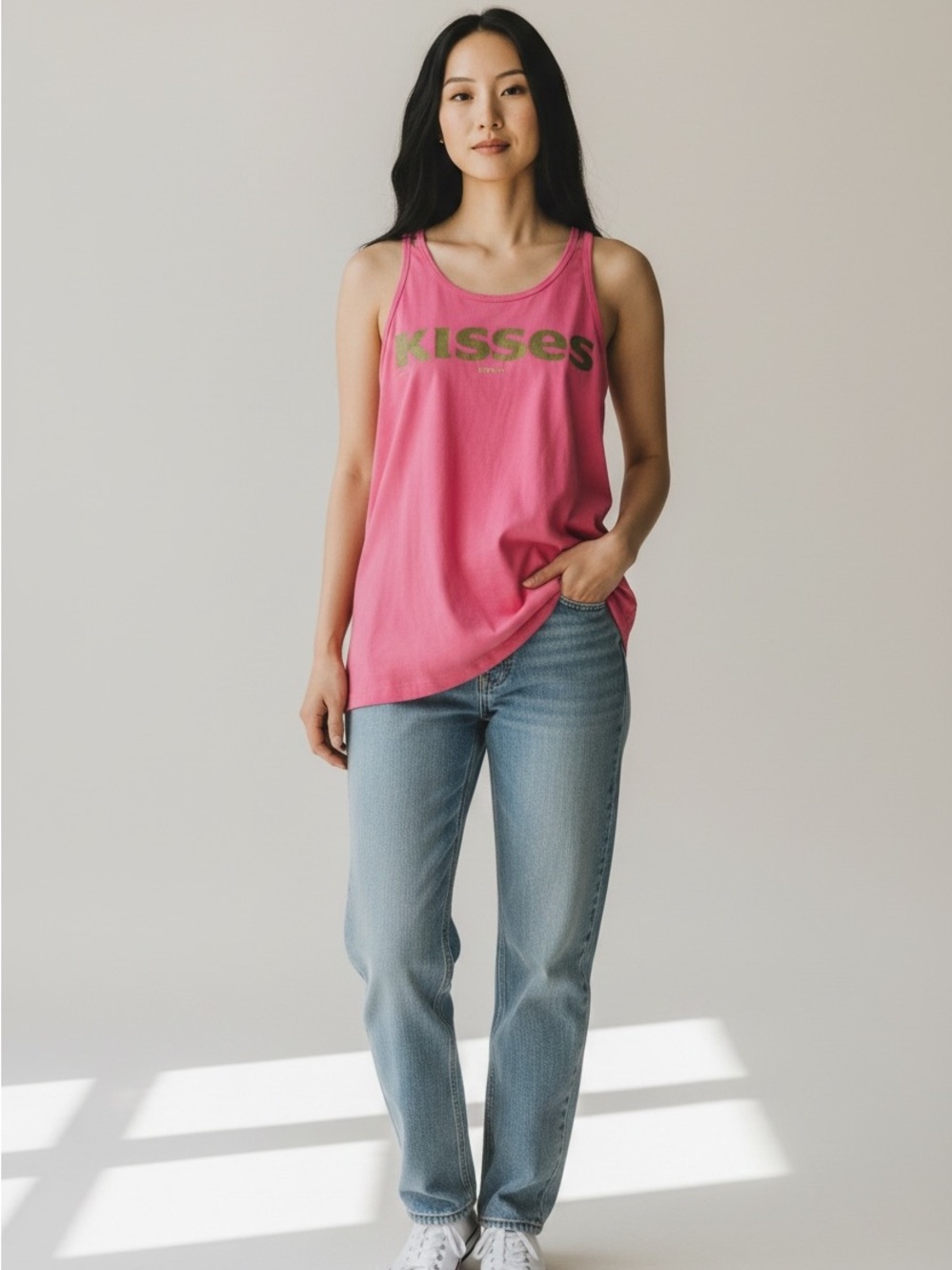 Women's Hershey's KISSES Pink Graphic Tank Top Large - NWT